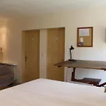 Guest house L'ecurie De Vieux-moulin 3*