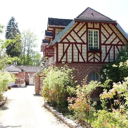 L'ecurie De Vieux-moulin Gæstehus Vieux-Moulin (Oise)