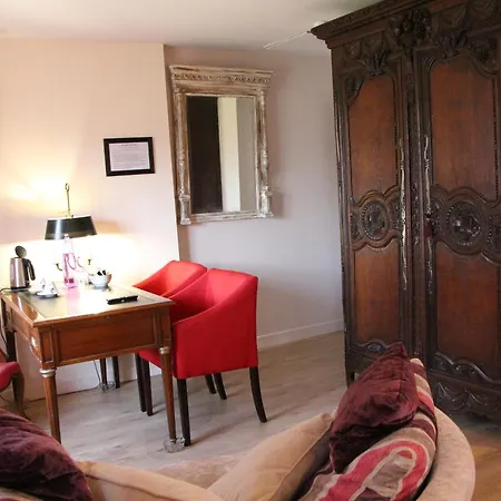 L'ecurie De Vieux-moulin Vieux-Moulin (Oise)