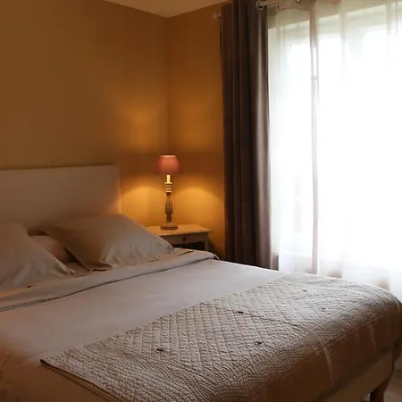 L'écurie De Vieux-moulin Maison d'hôtes 3*