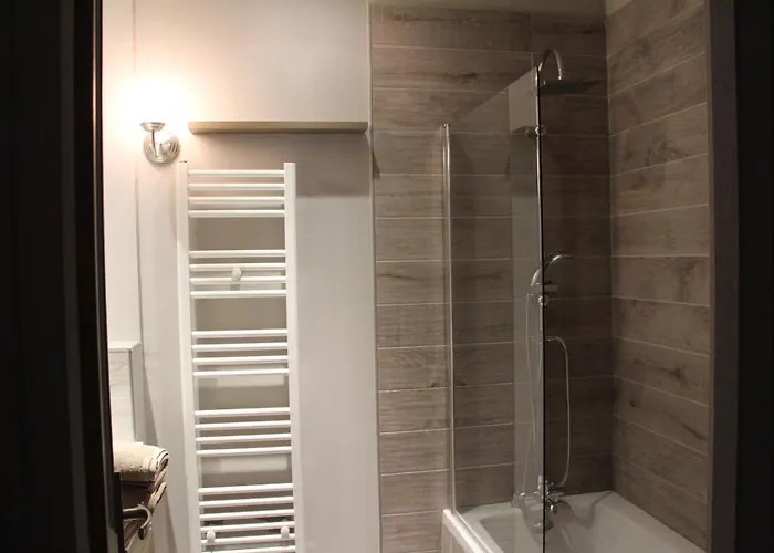 L'ecurie De Vieux-moulin Guest house 3*