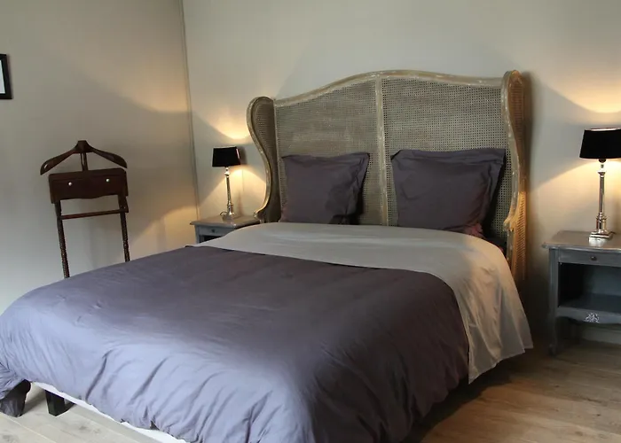 L'ecurie De Vieux-moulin Vieux-Moulin (Oise)